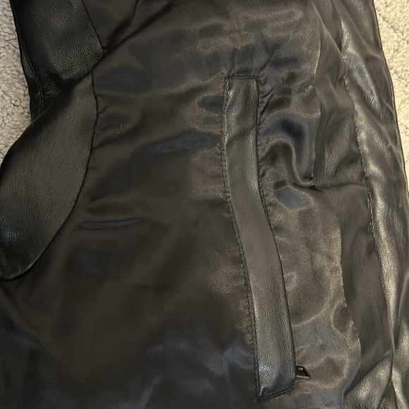 7 for all mankind faux leather puffer vest - Picture 13 of 14